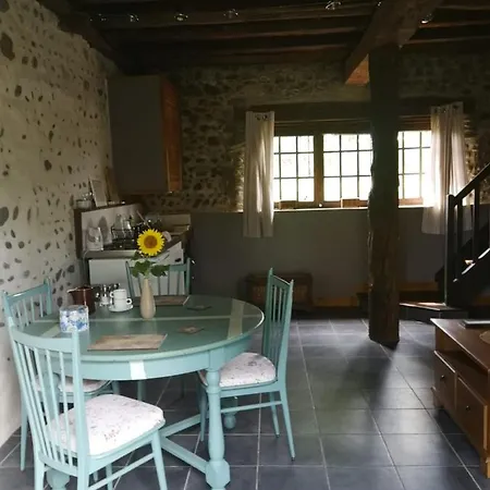 Maison Du Lac * Pontiacq-Viellepinte