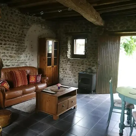 Bed & Breakfast Maison Du Lac Pontiacq-Viellepinte